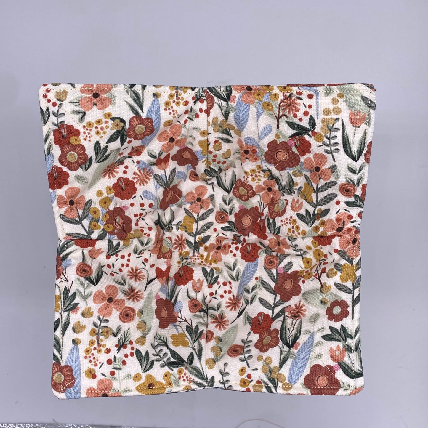 Neutral Floral Bowl Hug