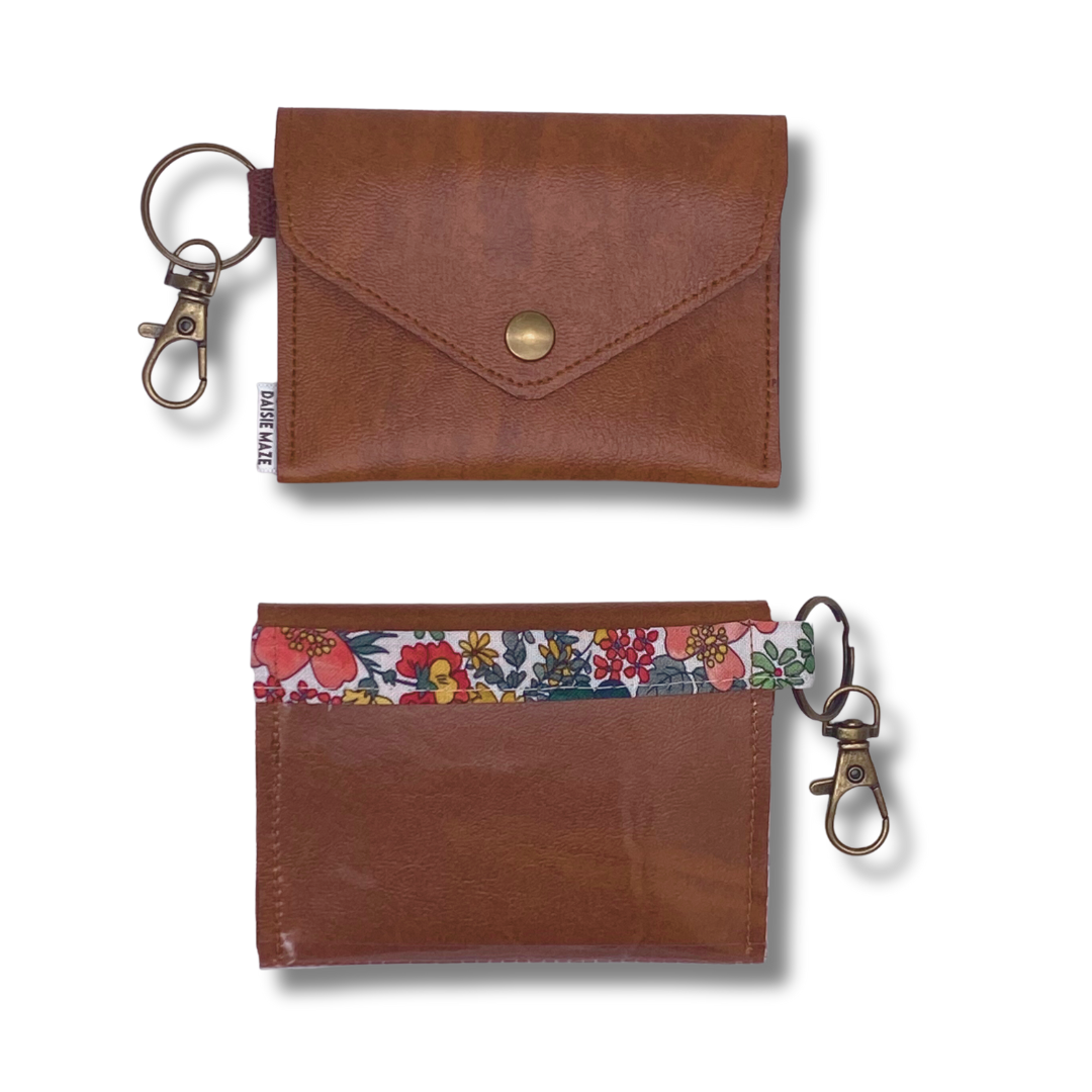 70s Floral in white Card I.D. Wallet