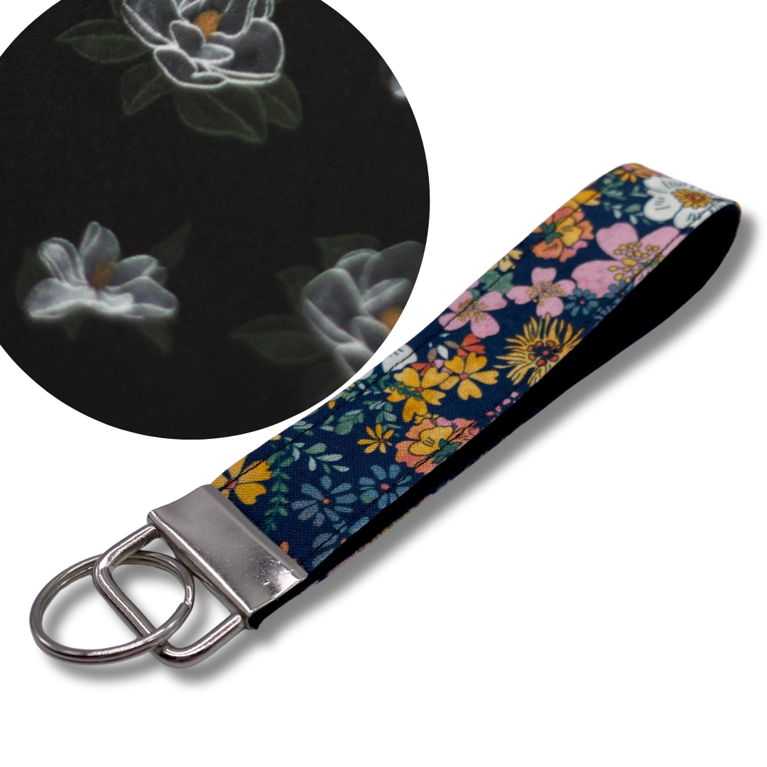 Magnolia Keychain