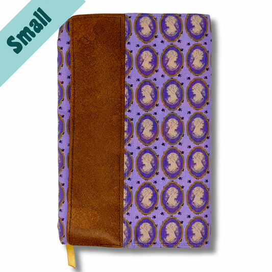 Cameo Small Book Keeper