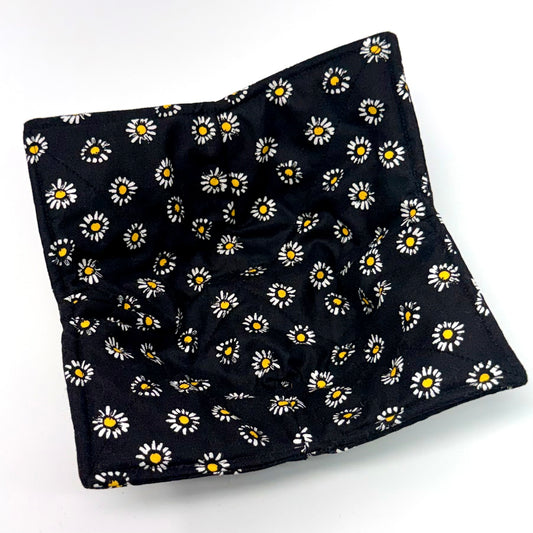 Tiny Daisies Bowl Hug