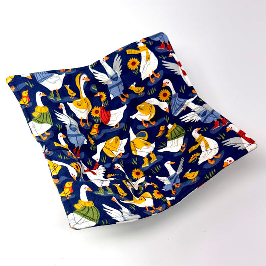 Silly Goose Bowl Hug