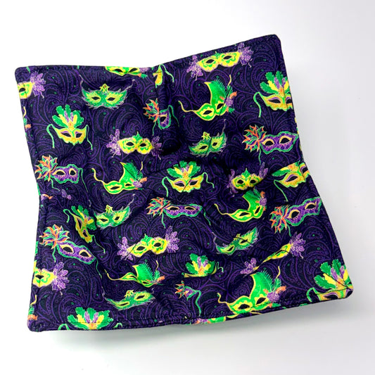 Mardi Gras Masks Bowl Hug