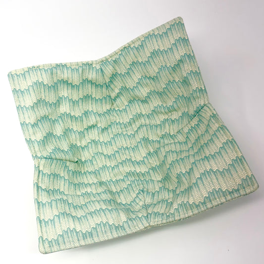 Sarah Ruffle Bowl Hug