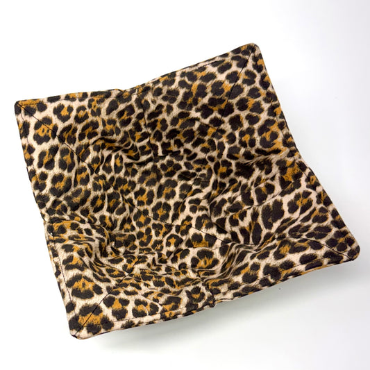 Leopard Bowl Hug