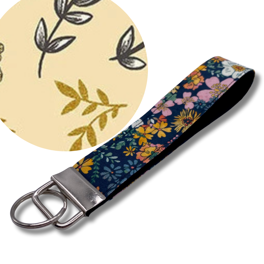 Cotwold Beehive Keychain