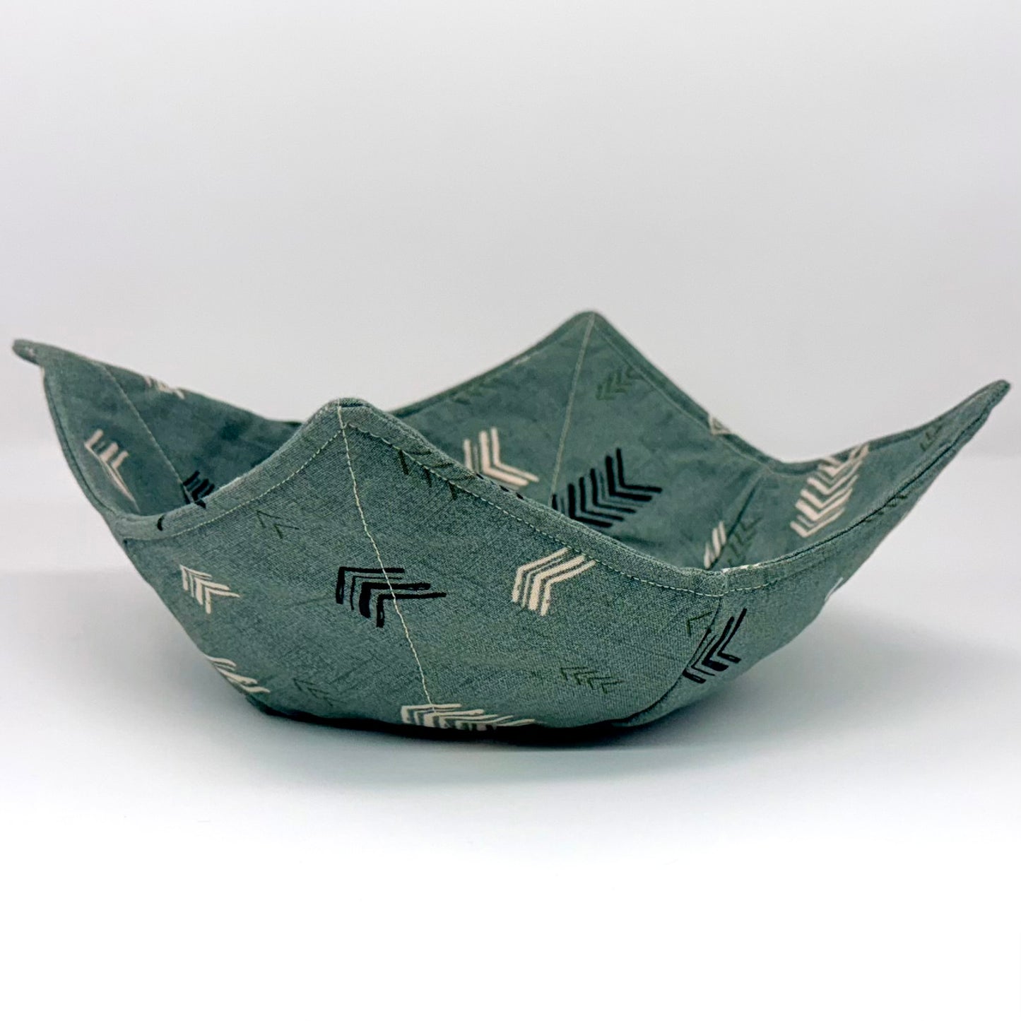 Arrow Bowl Hug