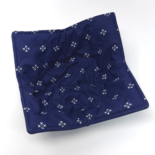 Navy Cross Square Bowl Hug